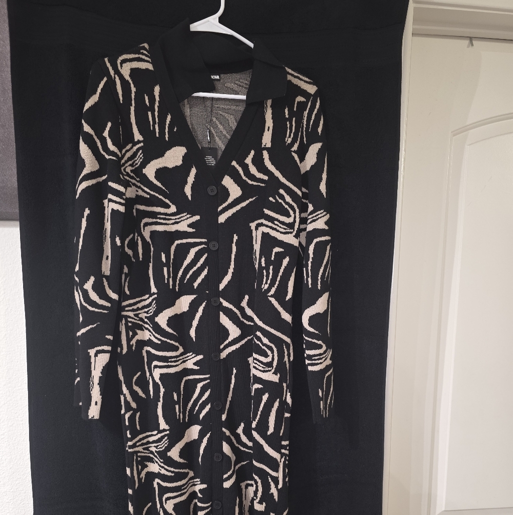 Black & Beige Patterned Button-Front Women's Dress - image 1
